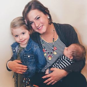 Meet your Posher, Lora